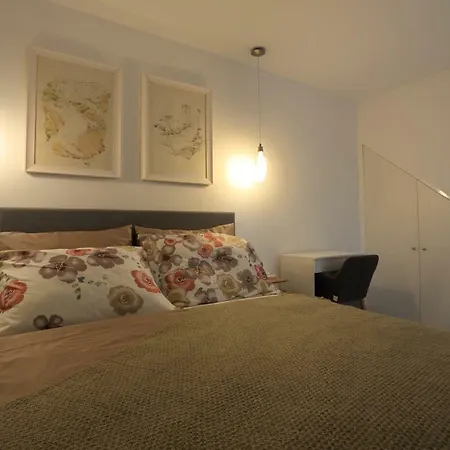 Bonvenon2pula * Pola