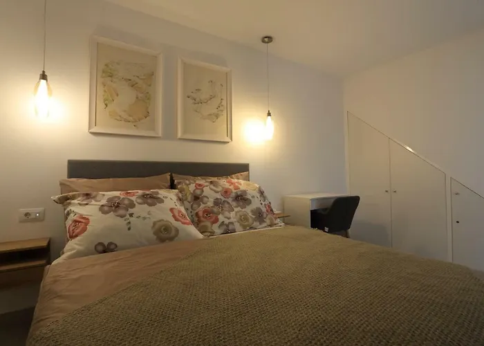 Bonvenon2pula * Pula